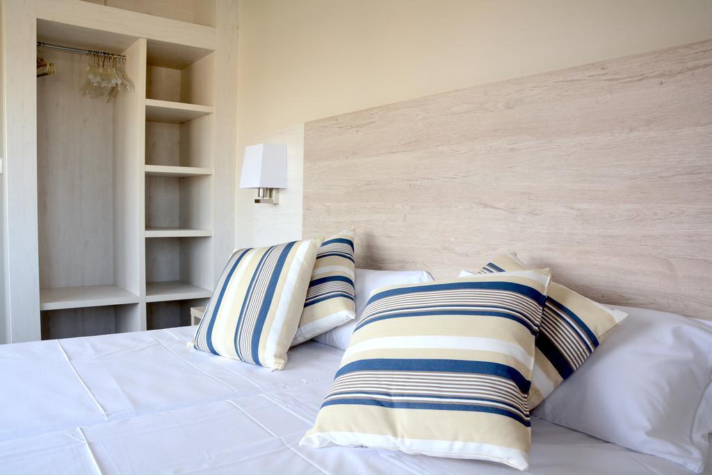 Apartaments La Catifa Now With Elevator!!! Palamós Eksteriør billede